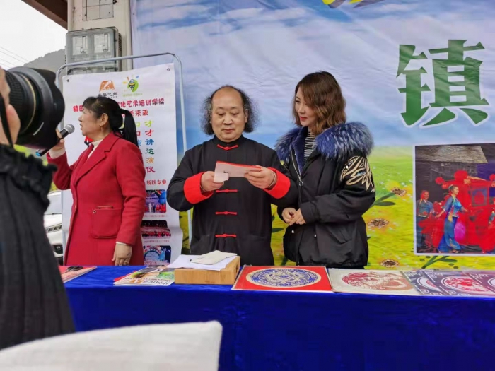 d716428b8aa12acfea7c19f9b0dfa15.jpg