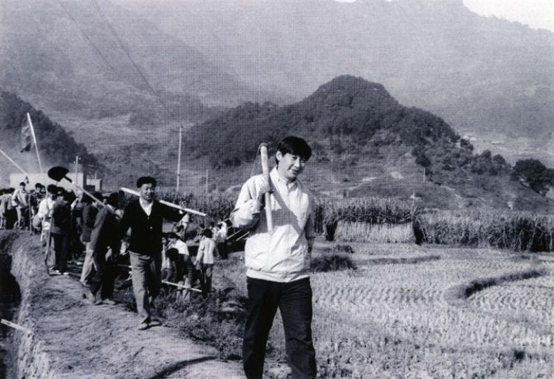 1989꣬ʱθµίǵϰƽֱǧɲˮزμˮͶ