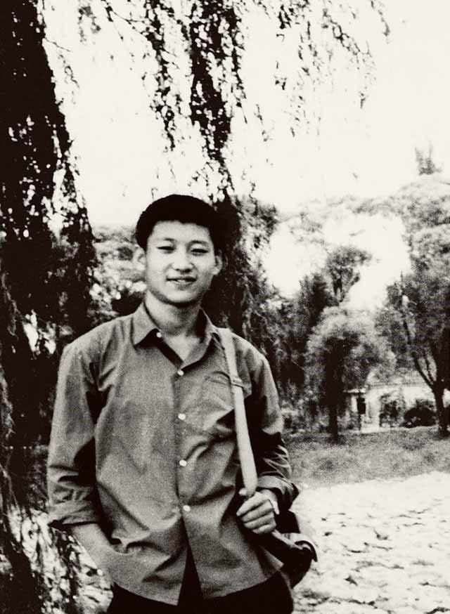 1972꣬ӻؾ̽ʱϰƽ