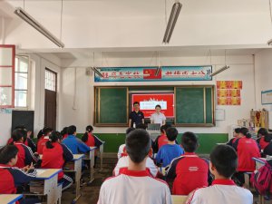 渭南合阳第八批研究生助力团赴甘井镇中学开展建团百年宣讲