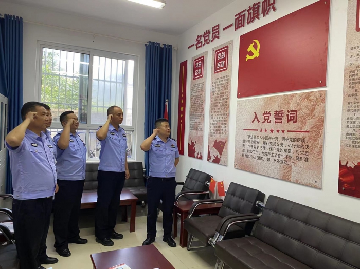 c84ac6514ba283285a9cda931ca128b.jpg