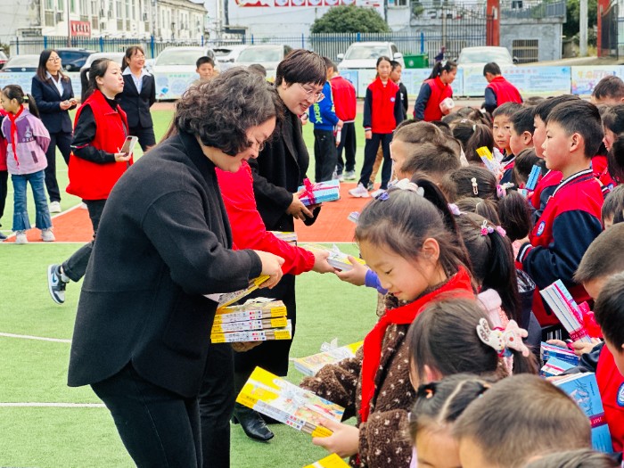 1761612455354581.jpg 07a0529a-edc4-47af-b851-4a81bb78d633.jpg