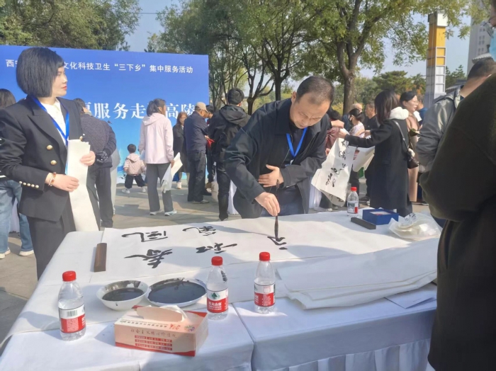 1761896358716780.jpg f9548f619ea6a8b3ab3792f572b80a13.jpg