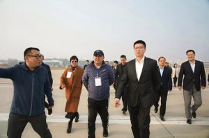 ����ʡί��ί������������ţһ��̽�ࡶ�й����졷